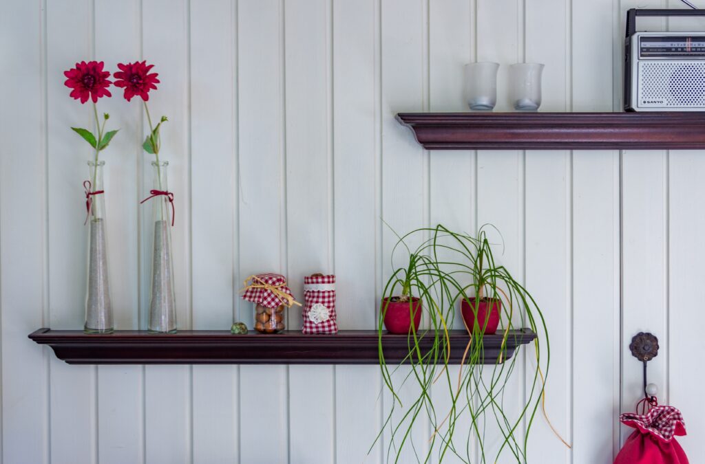 wall shelf and flower