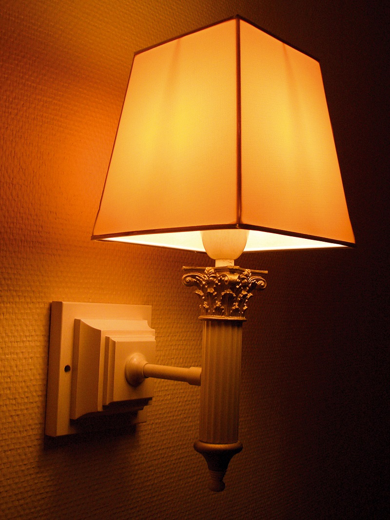 Are Wall Sconces Outdated? Here’s Why They’re Still Worth Your Money