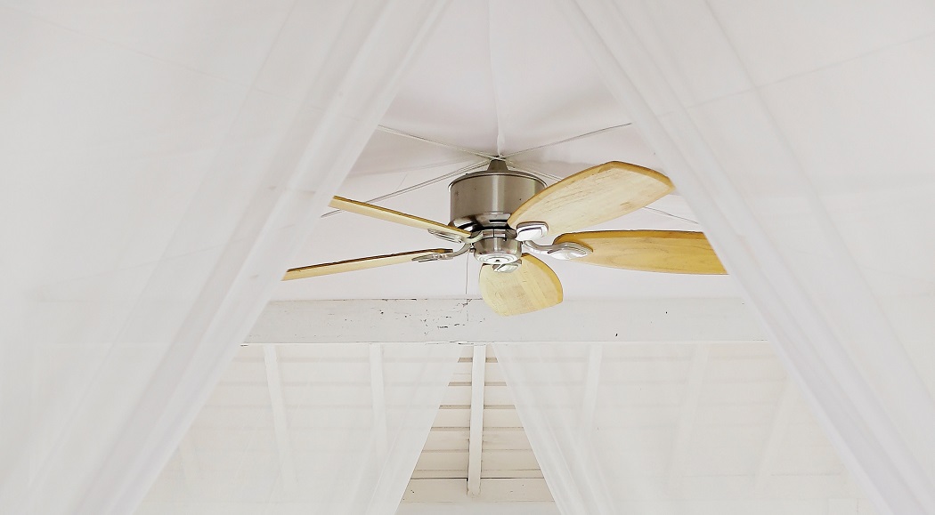 How To Clean Ceiling Fan Blades Here, How To Clean Ceiling Fan Without Ladder