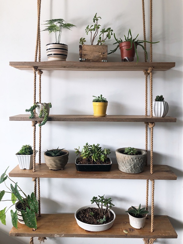 four storey decorative shelf